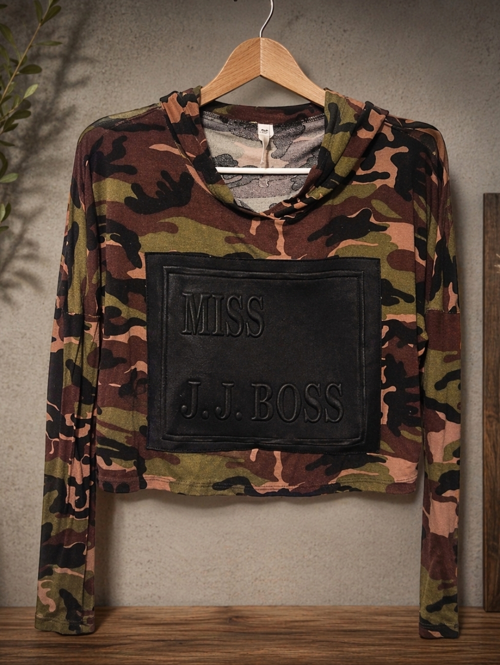 J & Sky Size M Womens Camouflage Hoodie